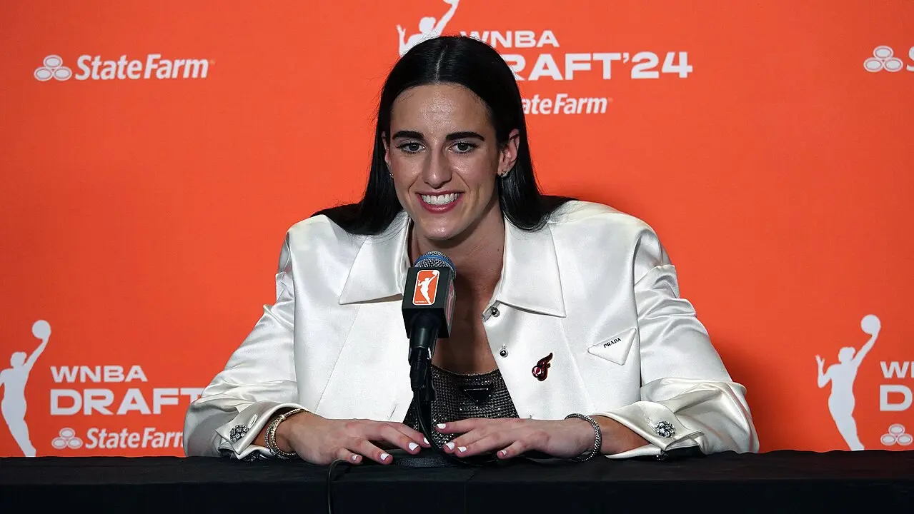 Caitlin_Clark,_2024_WNBA_Draft